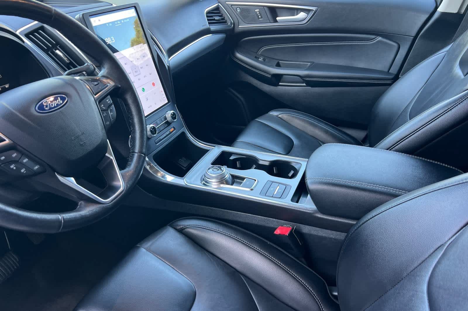 Certified 2022 Ford Edge Titanium AWD/4WD image 12