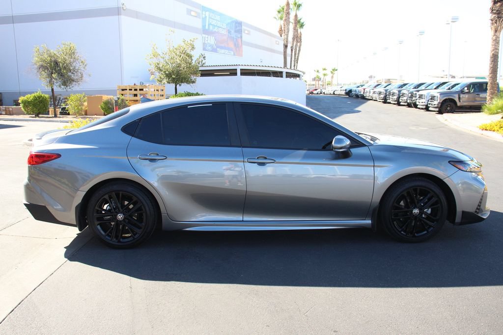 Used 2025 Toyota Camry SE FWD image 10