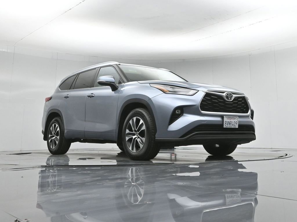 Used 2021 Toyota Highlander XLE image 5