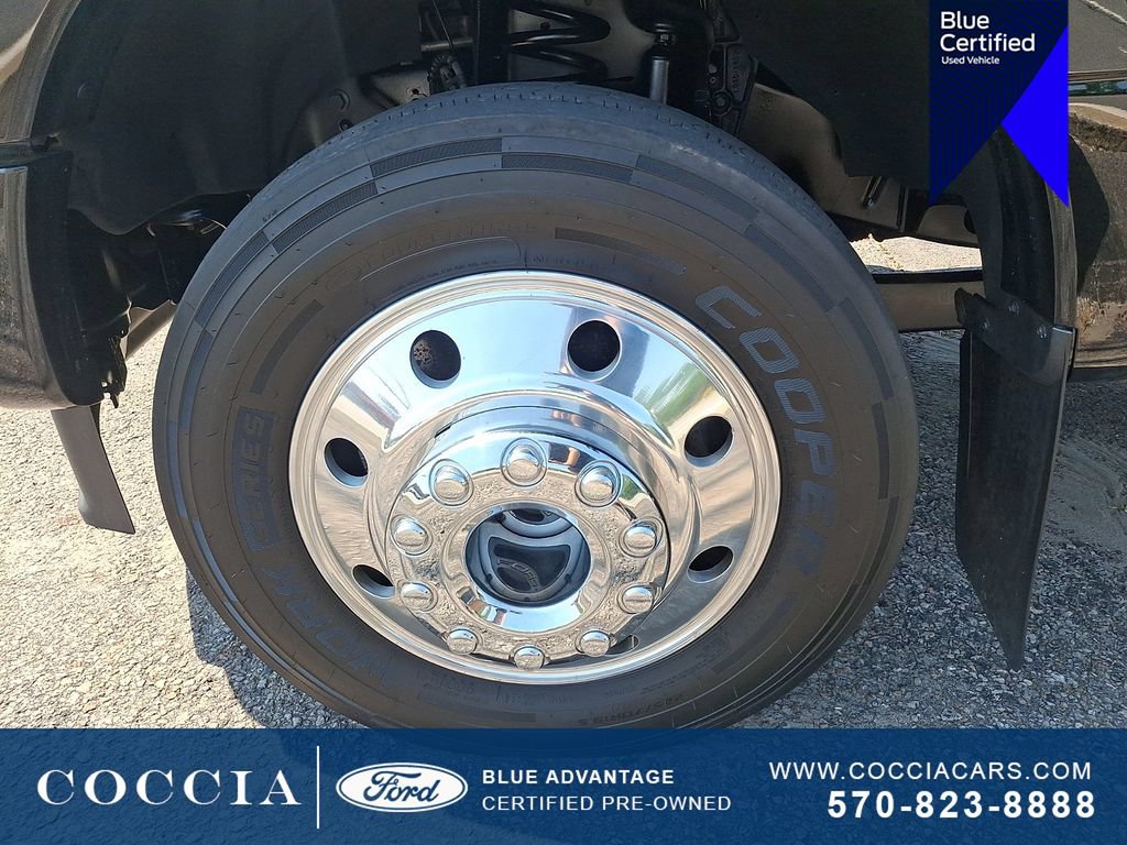 Certified 2020 Ford F450 Platinum w/ FX4 Off-Road Package AWD/4WD image 8