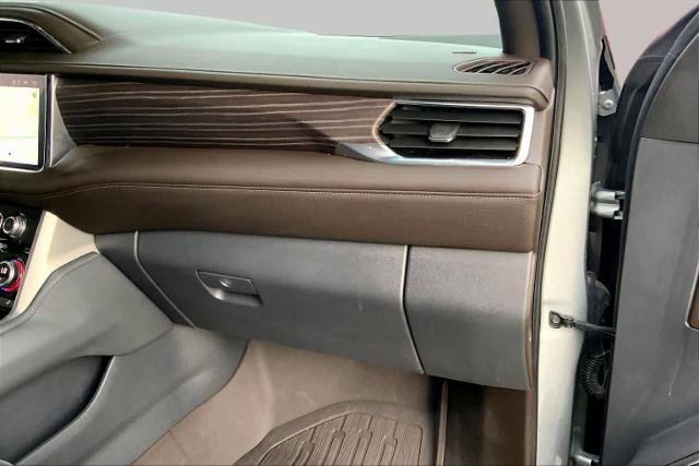 Used 2024 GMC Yukon XL Denali AWD/4WD image 19