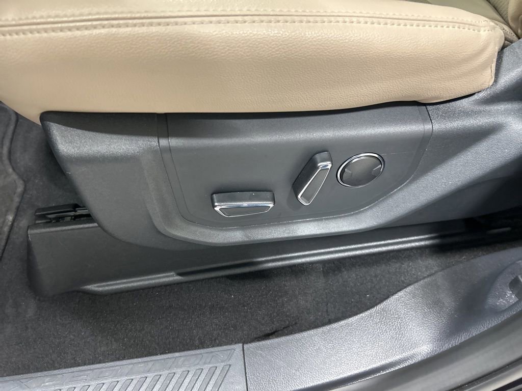 Certified 2024 Ford Expedition Limited image 13