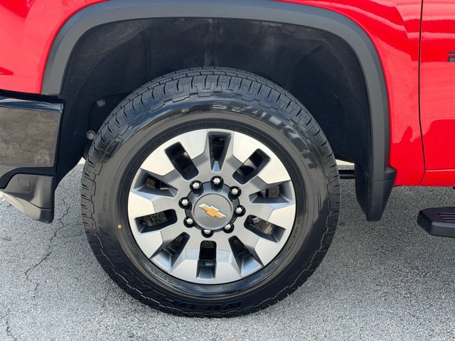 Used 2022 Chevrolet Silverado 2500 Custom w/ Custom Value Package AWD/4WD image 13
