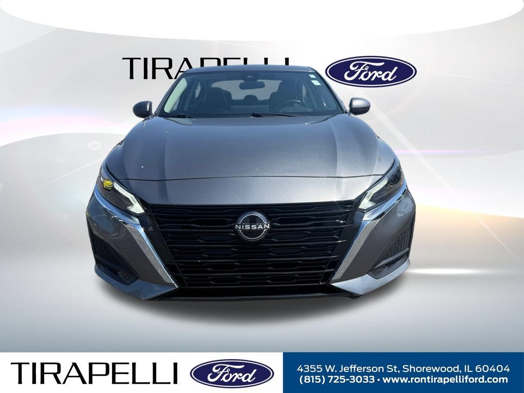 Used 2024 Nissan Altima 2.5 SV w/ SV Premium Package FWD image 6