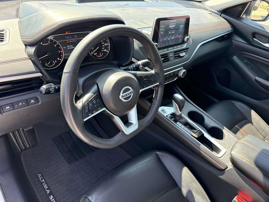Used 2022 Nissan Altima 2.5 SR w/ Midnight Edition Package image 25