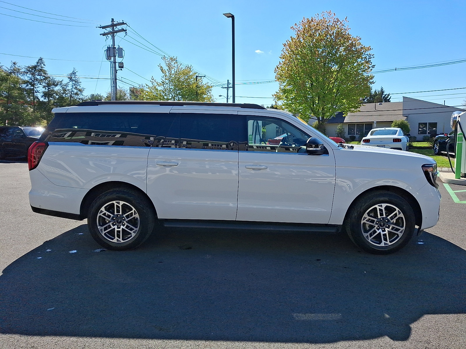 Certified 2025 Ford Expedition Max Active AWD/4WD image 4