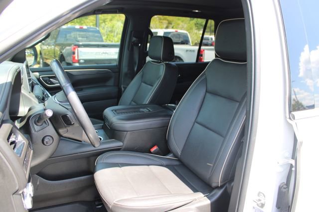 Used 2022 GMC Yukon SLT w/ SLT Premium Package AWD/4WD image 4