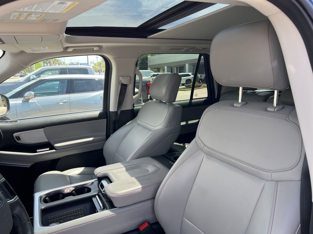 Certified 2025 Ford Expedition Max Active RWD image 9