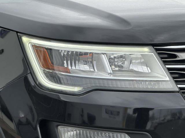 Certified 2017 Ford Explorer XLT image 11