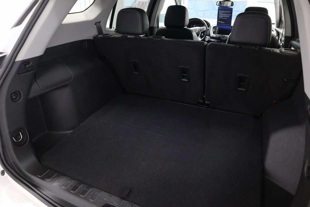 Used 2022 GMC Terrain SLT w/ Infotainment Package II image 16