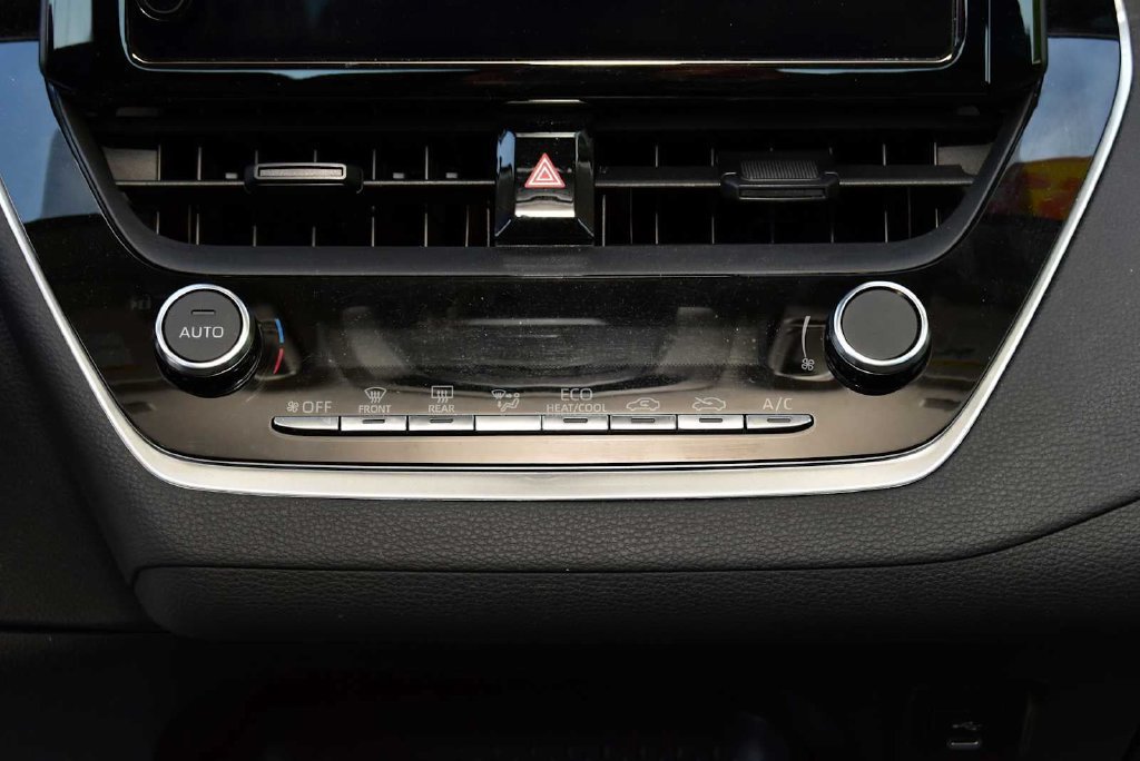 Used 2023 Toyota Corolla LE FWD image 20