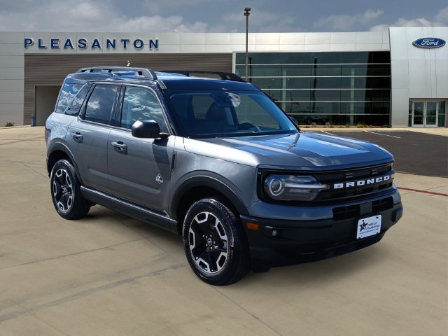 Certified 2024 Ford Bronco Sport Outer Banks w/ Tech Package AWD/4WD image 7