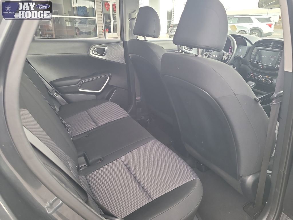 Used 2024 Kia Soul LX w/ Option Group 015 image 30