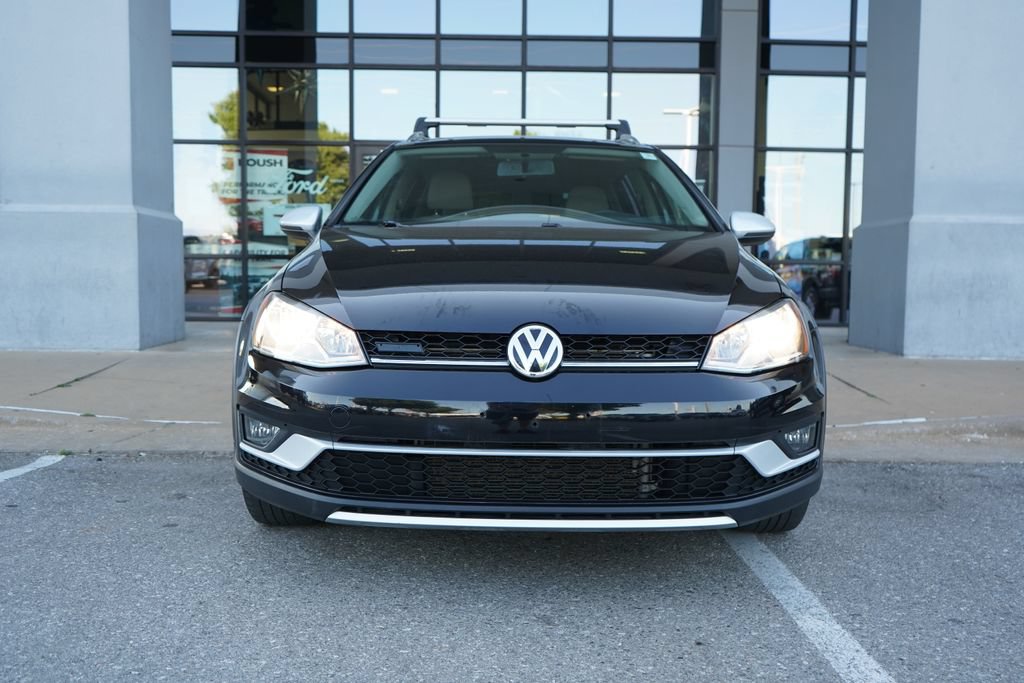 Used 2017 Volkswagen Golf Alltrack S AWD/4WD image 4
