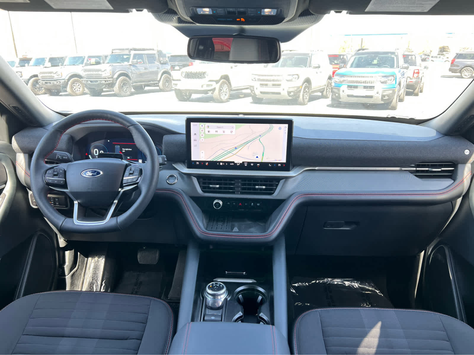 Certified 2025 Ford Explorer ST-Line w/ Premium Package AWD/4WD image 26