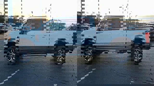 Certified 2019 Ford F250 Lariat w/ Lariat Value Package image 3