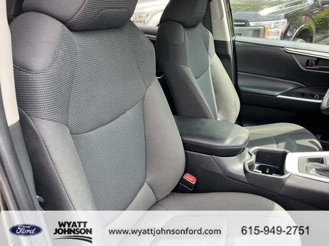 Used 2024 Toyota RAV4 LE AWD/4WD image 24