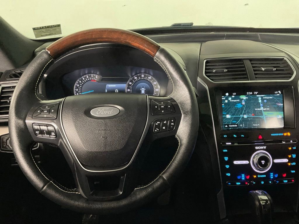 Certified 2018 Ford Explorer Platinum image 17