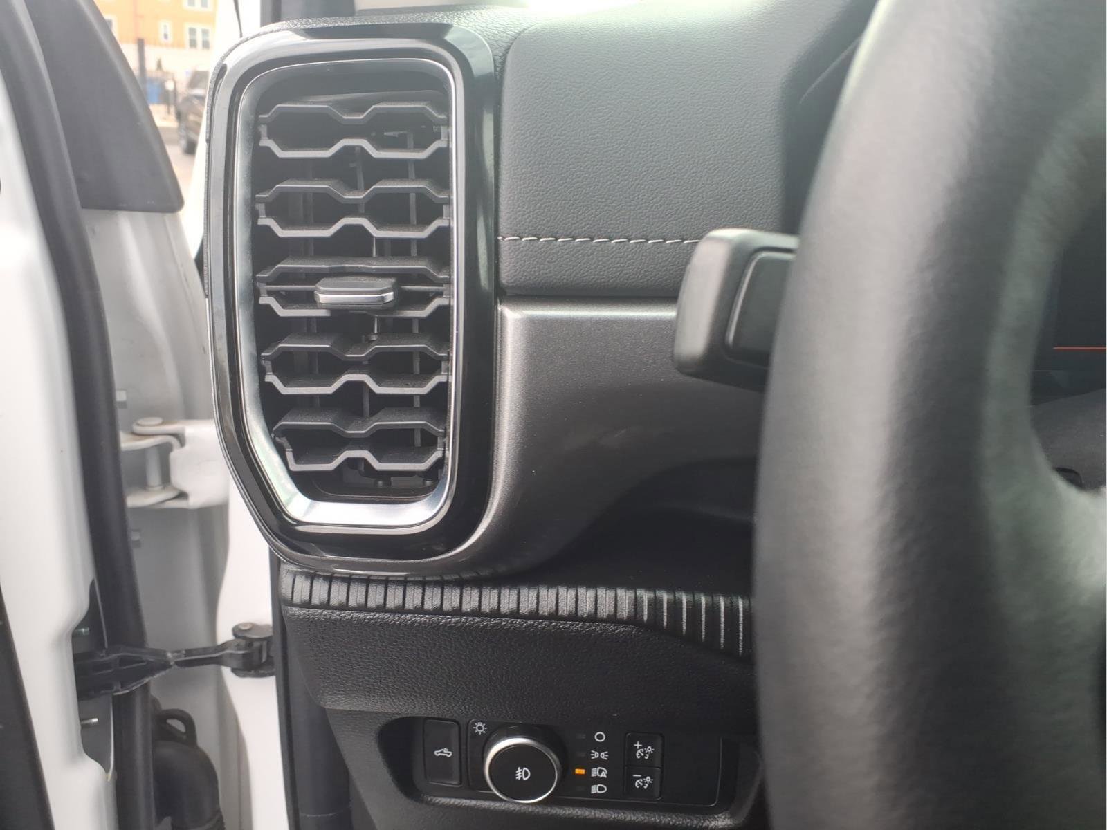 Certified 2024 Ford Ranger Lariat w/ Advanced Towing Package image 21