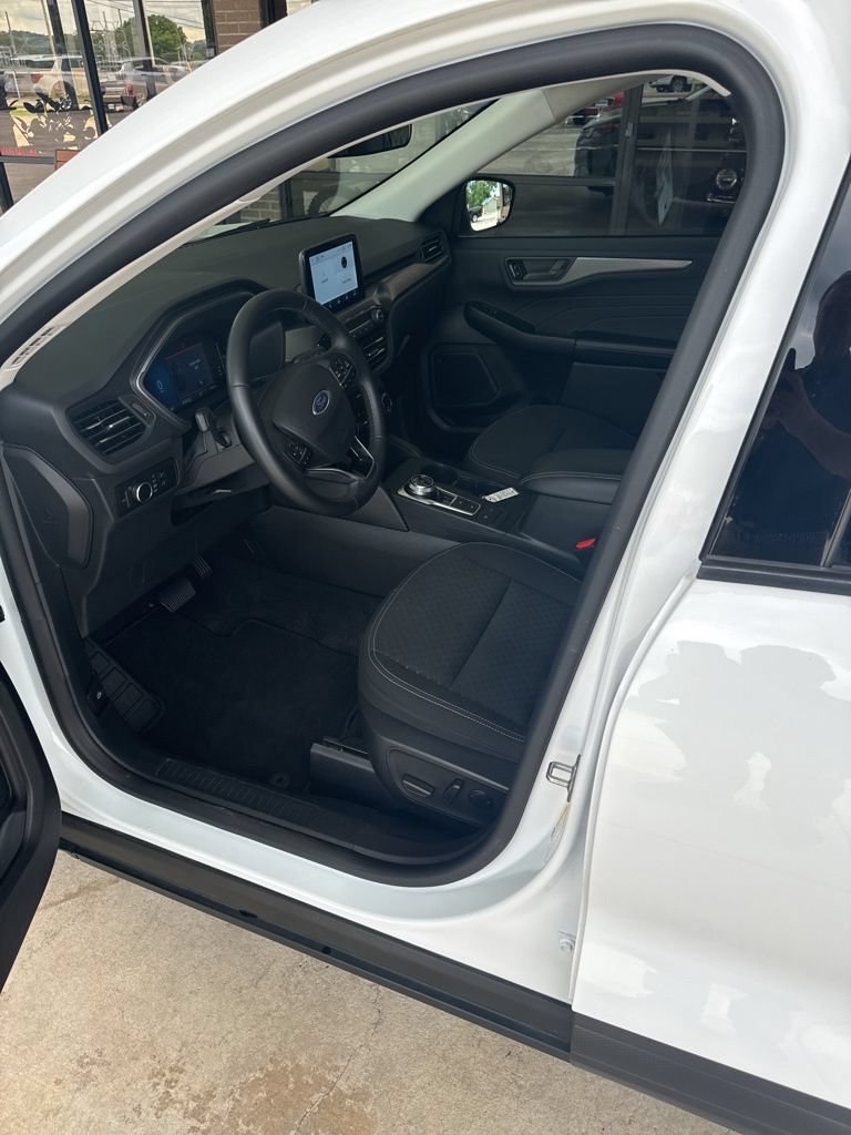 Certified 2023 Ford Escape Active FWD image 10