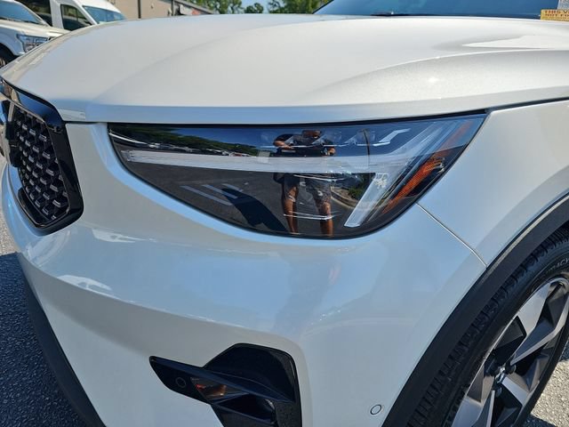 Used 2025 Volvo XC40 B5 Plus w/ Protection Package Premier AWD/4WD image 33