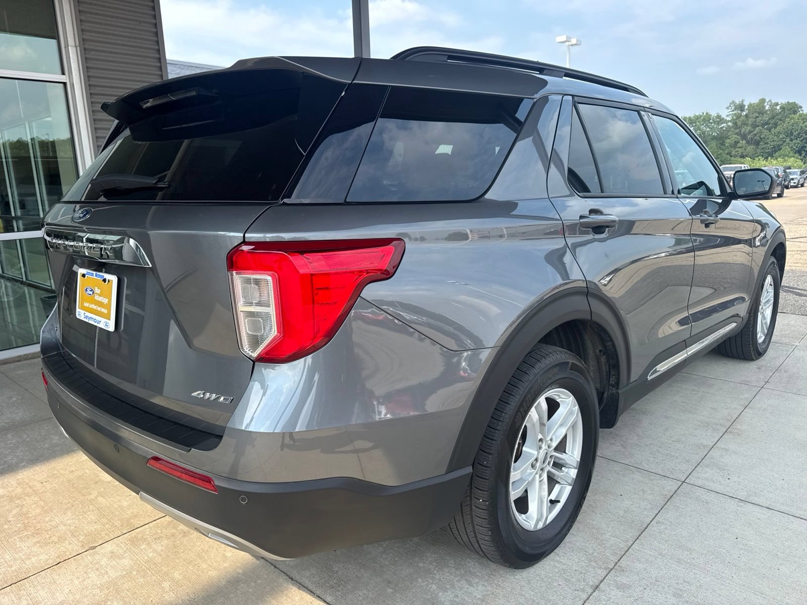 Certified 2024 Ford Explorer XLT w/ Equipment Group 202A AWD/4WD image 8