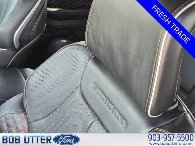 Used 2024 Jeep Grand Cherokee Summit AWD/4WD image 16