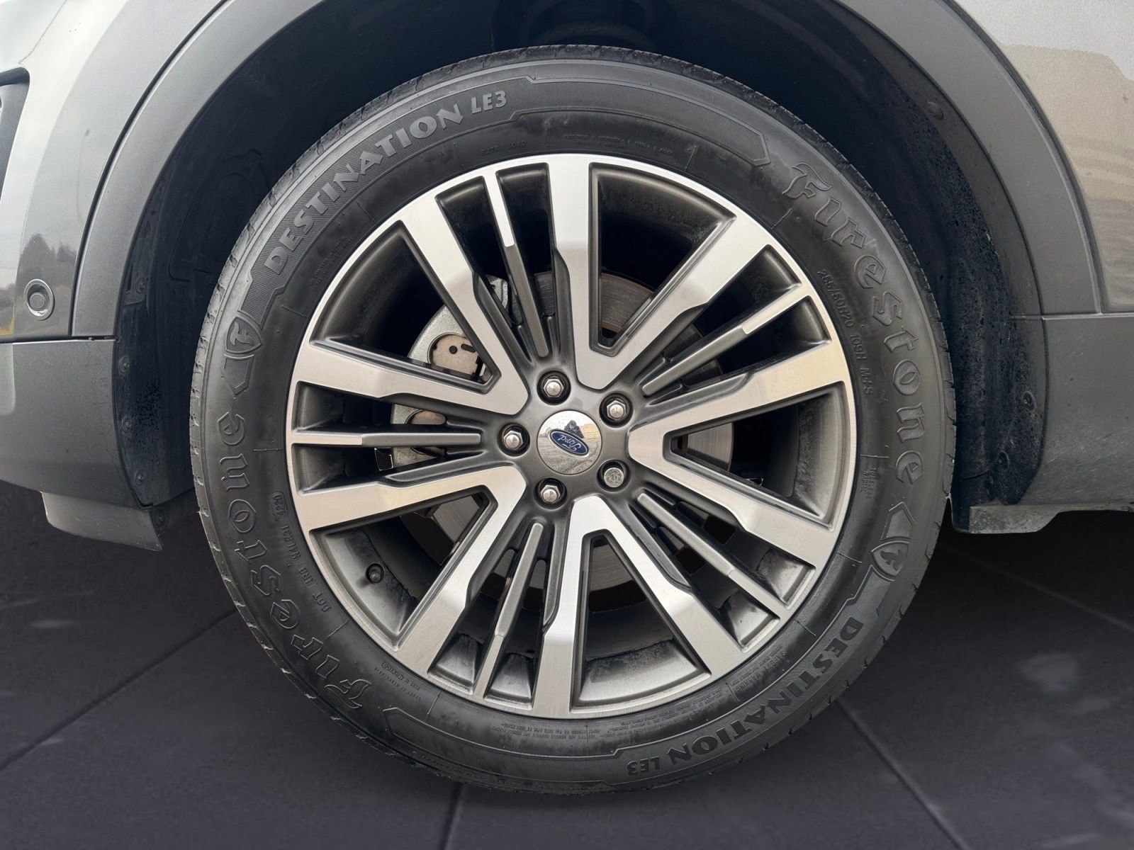 Certified 2017 Ford Explorer Platinum image 14