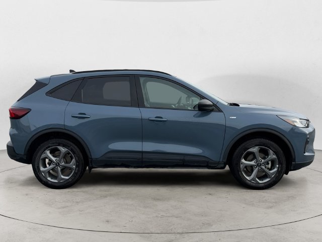 Certified 2026 Ford Escape ST-Line w/ Tech Pack #1 AWD/4WD image 4