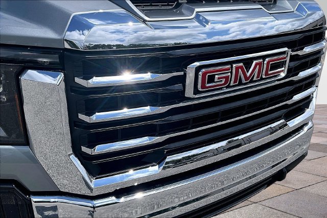 Used 2025 GMC Sierra 2500 SLT AWD/4WD image 31