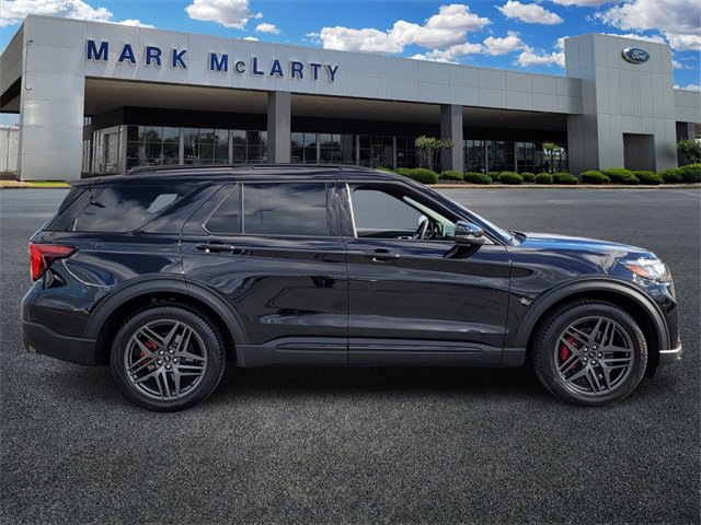 Certified 2025 Ford Explorer ST image 6