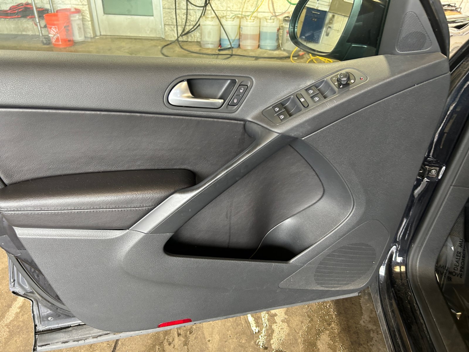 Used 2017 Volkswagen Tiguan S AWD/4WD image 13