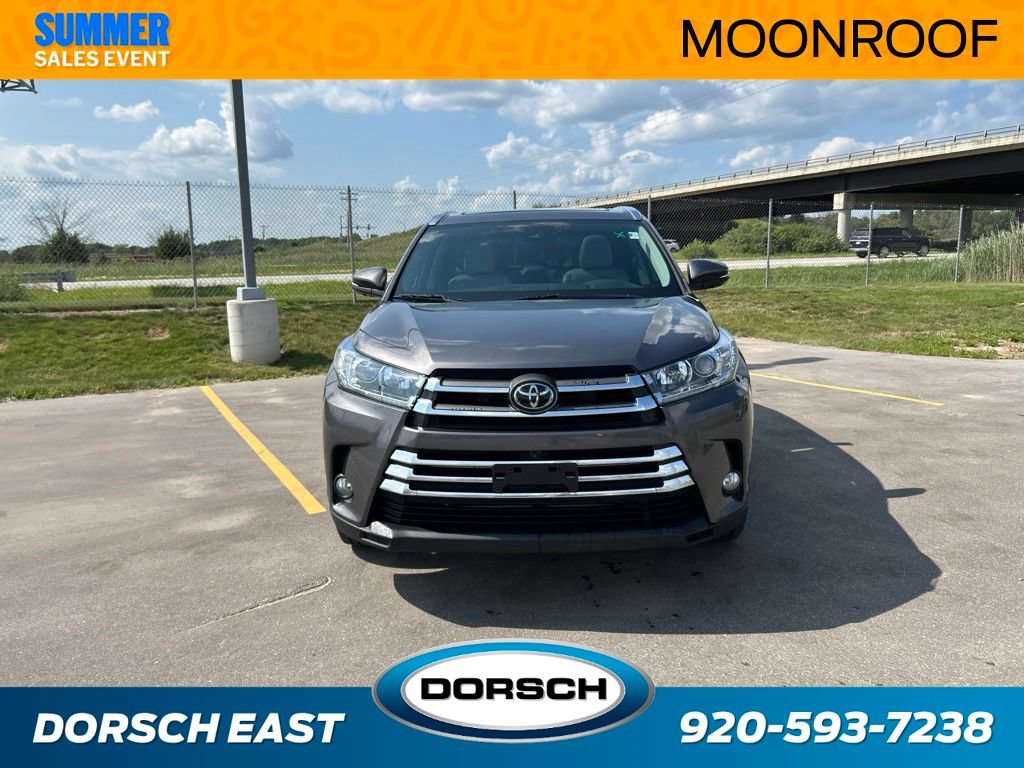 Used 2018 Toyota Highlander Limited Platinum AWD/4WD image 3