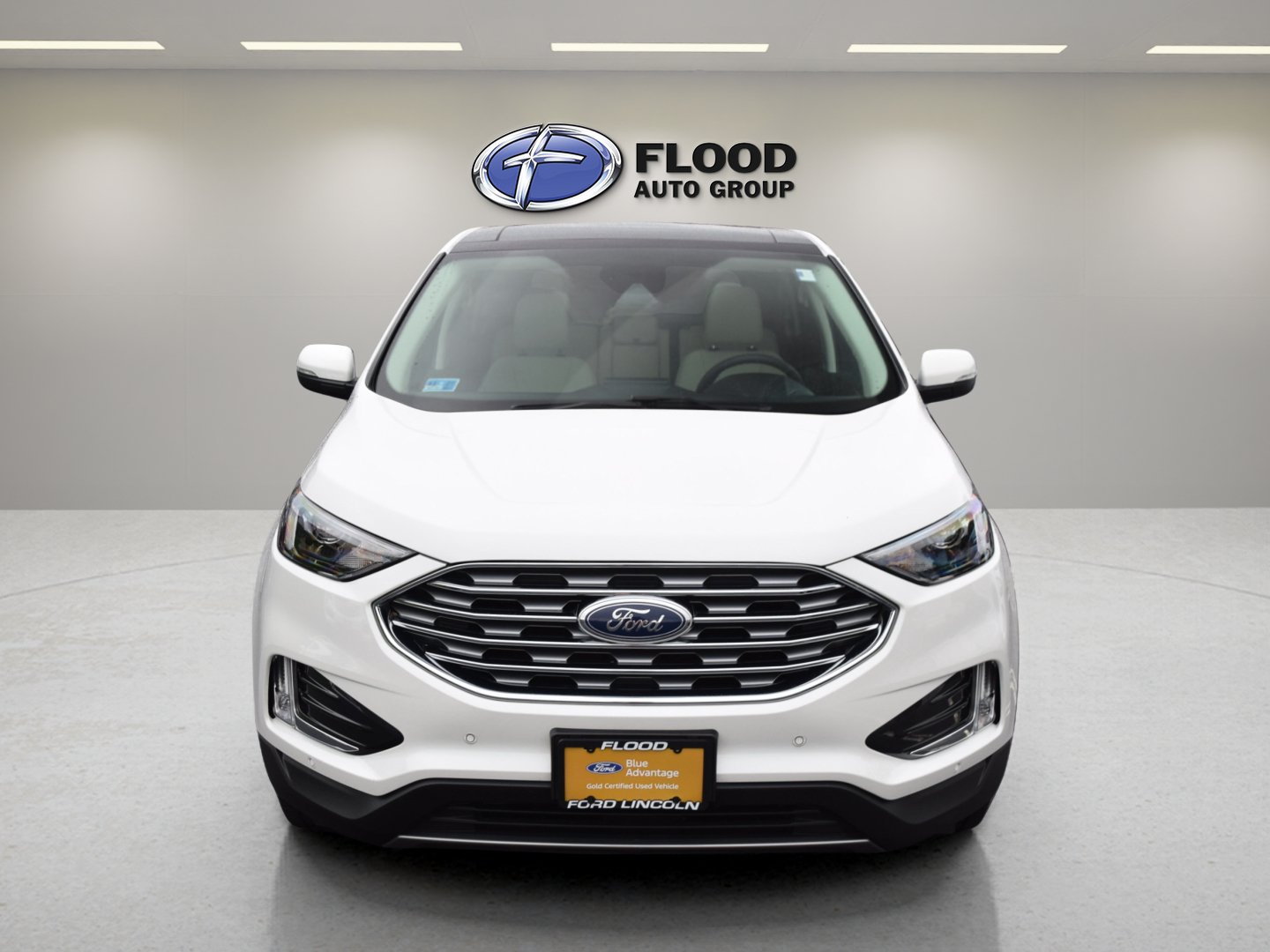 Certified 2024 Ford Edge Titanium AWD/4WD image 2