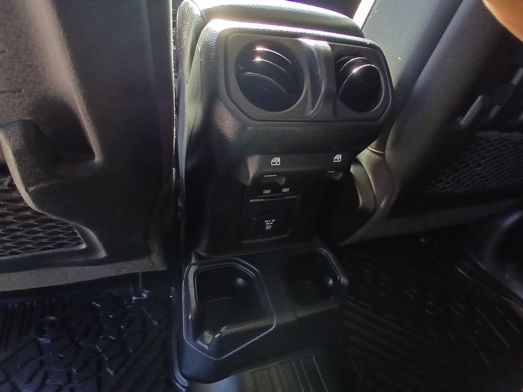 Used 2021 Jeep Wrangler Unlimited Rubicon AWD/4WD image 22