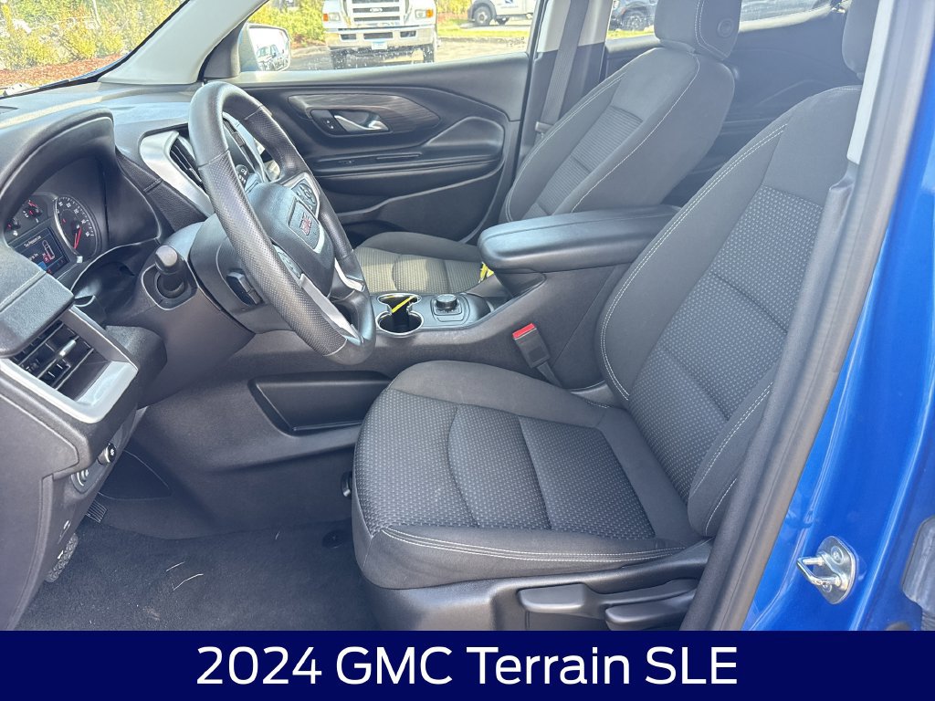 Used 2024 GMC Terrain SLE AWD/4WD image 13