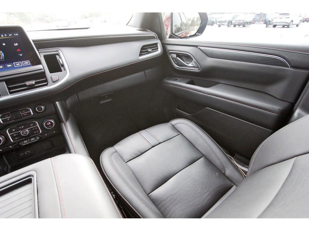 Used 2023 Chevrolet Suburban RST w/ Luxury Package image 14