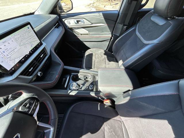 Certified 2025 Ford Explorer ST image 21