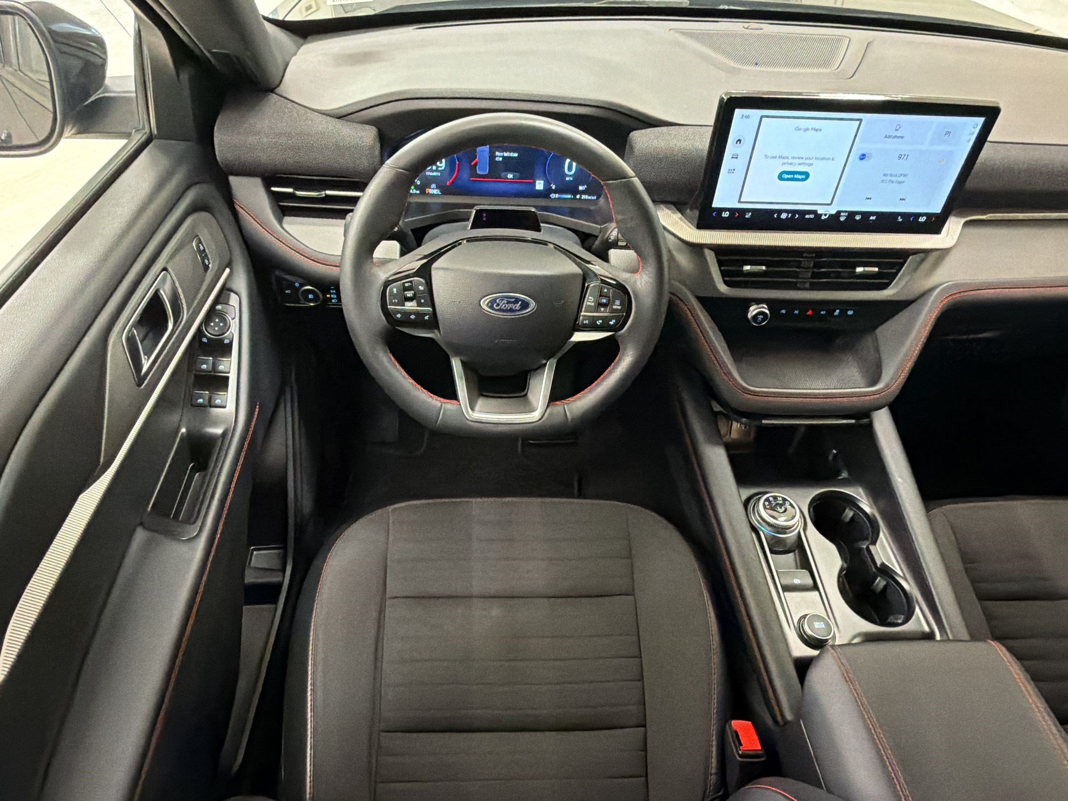 Certified 2025 Ford Explorer ST-Line w/ ST-Line Street Pack AWD/4WD image 29