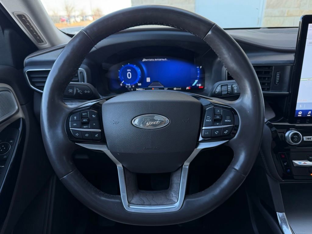 Certified 2023 Ford Explorer Platinum w/ Technology Package image 15