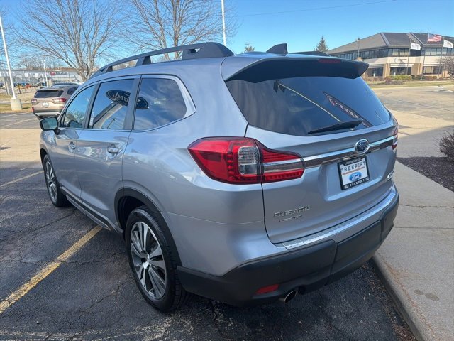 Used 2019 Subaru Ascent Limited w/ Popular Package #3 image 3