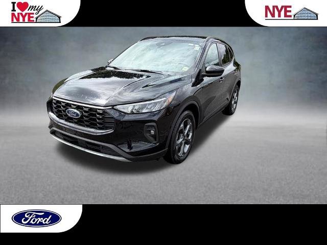 Certified 2025 Ford Escape ST-Line Select AWD/4WD image 1