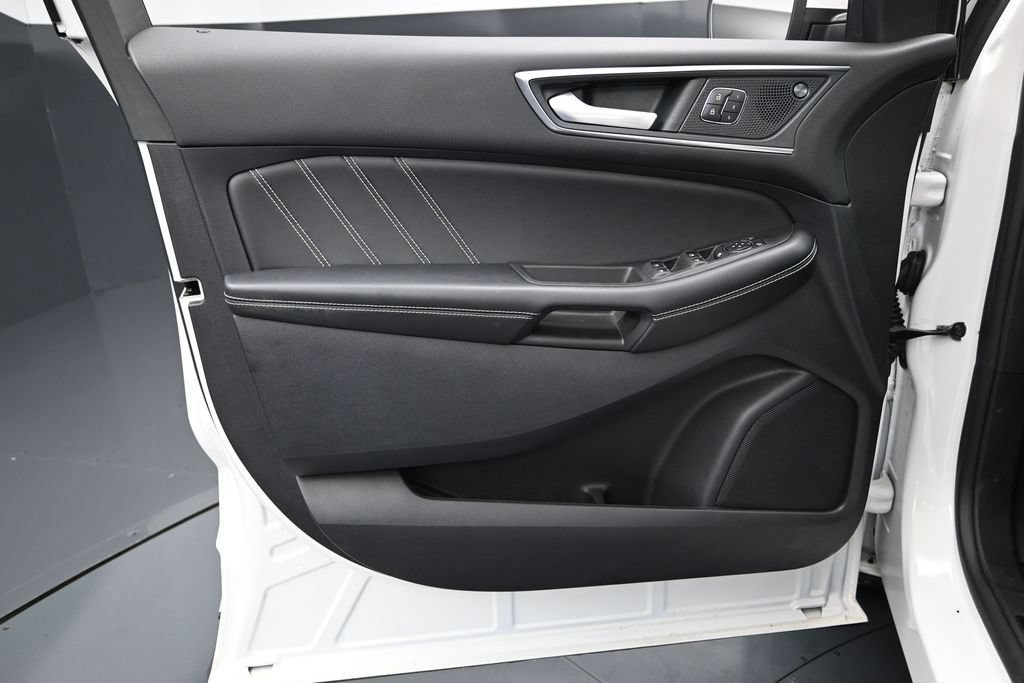 Certified 2022 Ford Edge ST w/ Equipment Group 401A AWD/4WD image 18