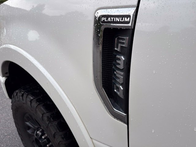 Certified 2022 Ford F350 Platinum w/ Tremor Off-Road Package AWD/4WD image 17