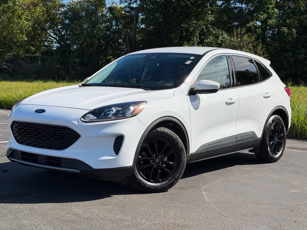 Certified 2021 Ford Escape SE FWD image 3