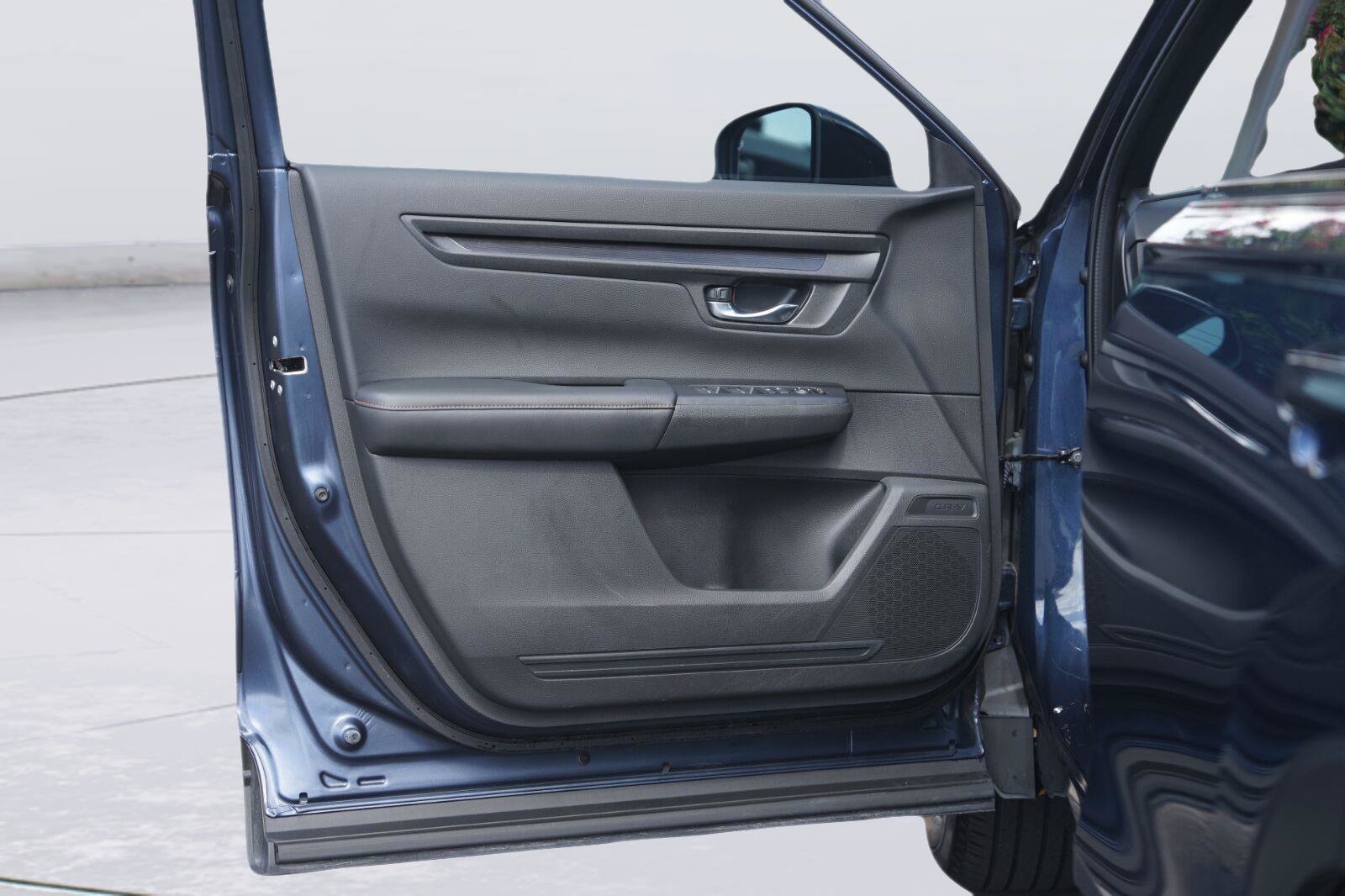 Used 2025 Honda CR-V Sport image 31