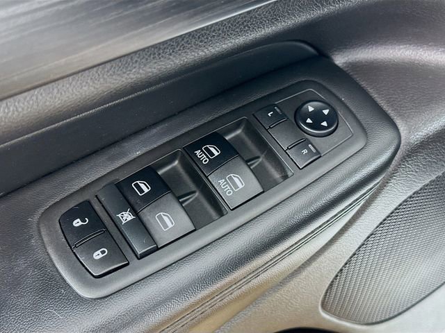 Used 2019 Jeep Grand Cherokee Altitude image 17