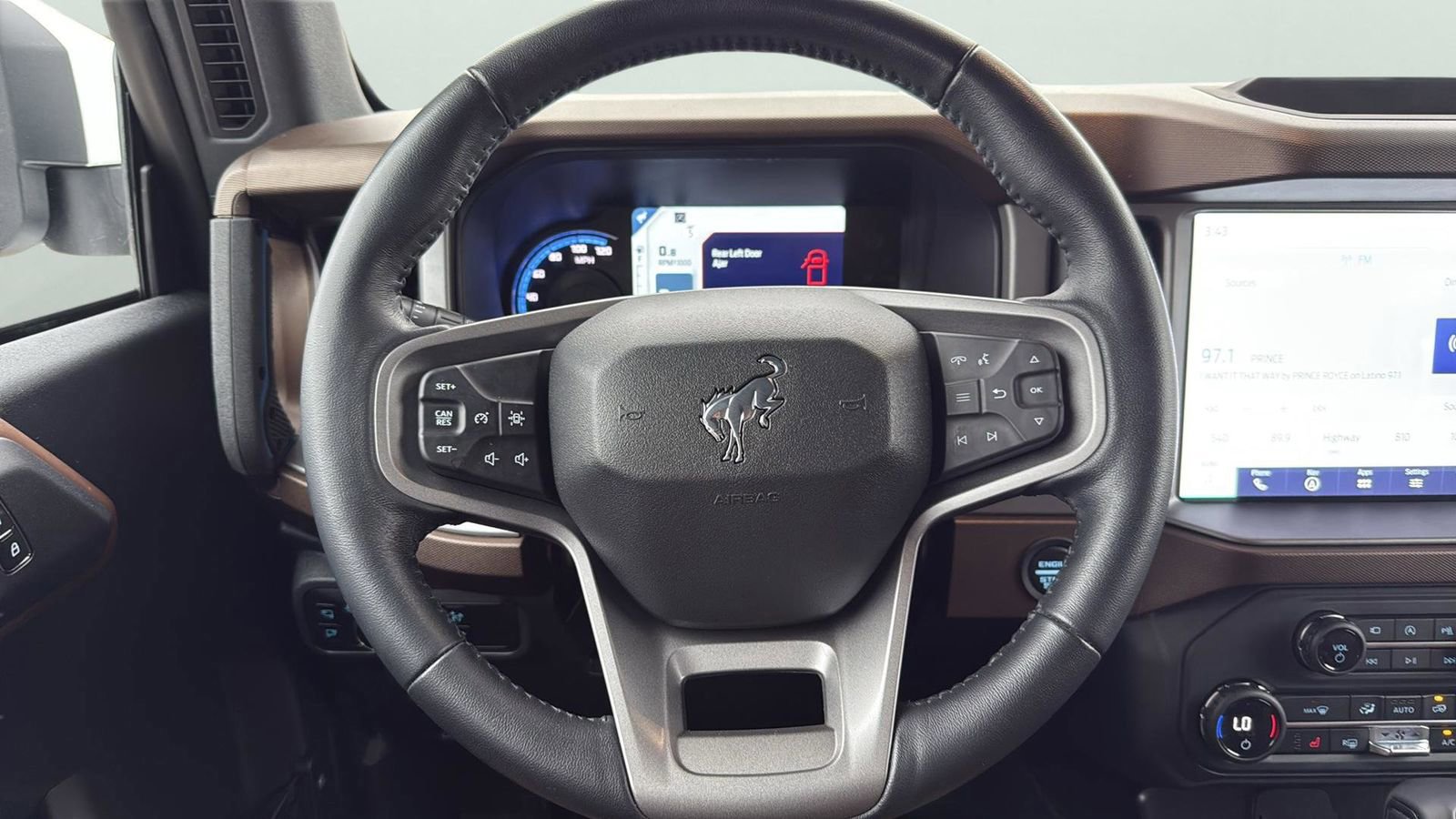 Certified 2023 Ford Bronco Outer Banks image 15