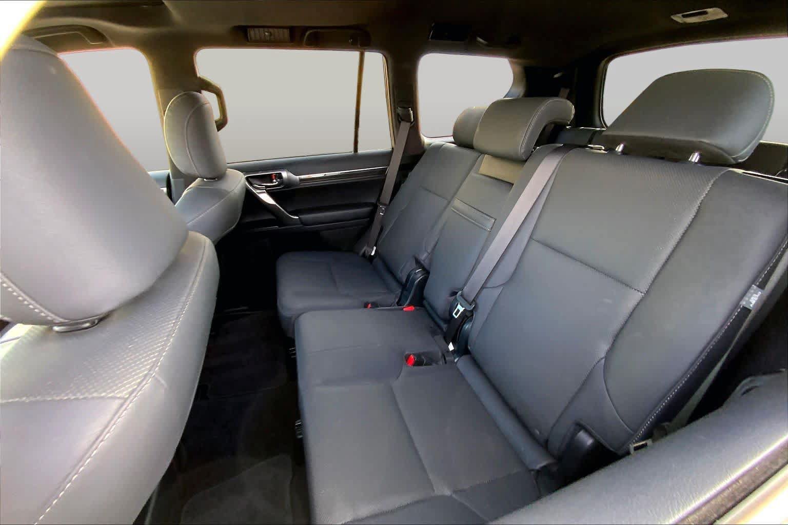 Used 2022 Lexus GX 460 Premium w/ Premium Package AWD/4WD image 21