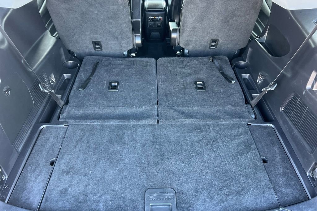 Certified 2022 Ford Explorer XLT w/ Equipment Group 202A image 16